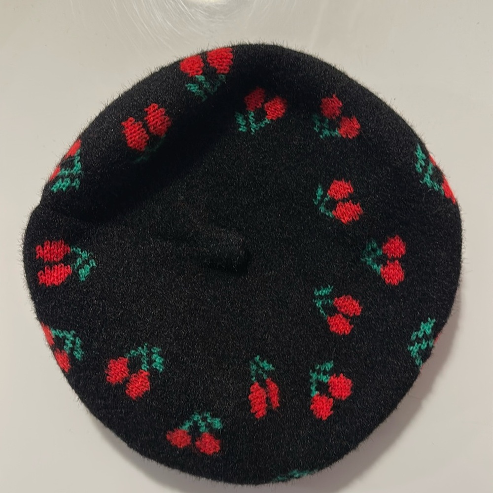Aobricon wool warm beret black with red cherries
